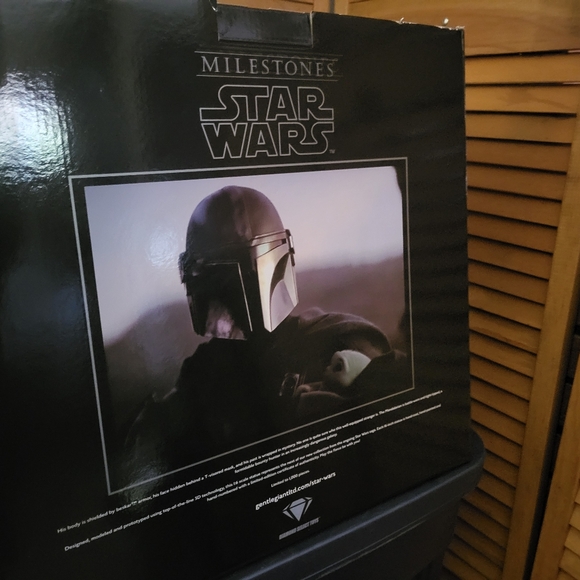 Star Wars Mandalorian with Guru sculpture - Picture 3 of 6